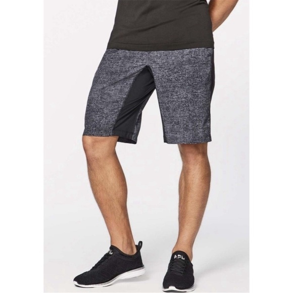 lululemon athletica Other - Lululemon T.H.E. Short Linerless 11" Size Small